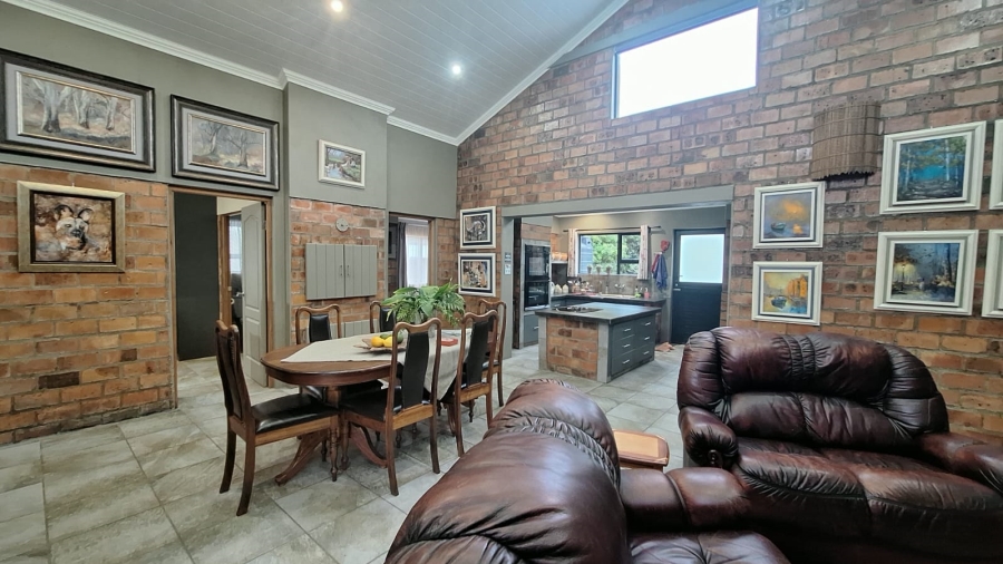 3 Bedroom Property for Sale in Stilbaai Wes Western Cape